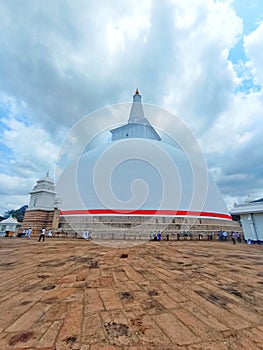 Ruwanweliseya in Anuradapura photo